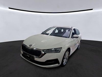 Gebraucht Skoda Octavia Ambition 204 PS (150 kW) 2022 Candyweiss Kombi