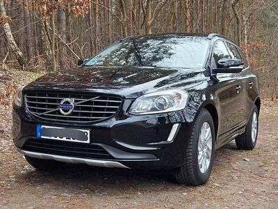 Gebraucht Volvo XC60 Momentum 190 PS (139 kW) 2015 Schwarz SUV