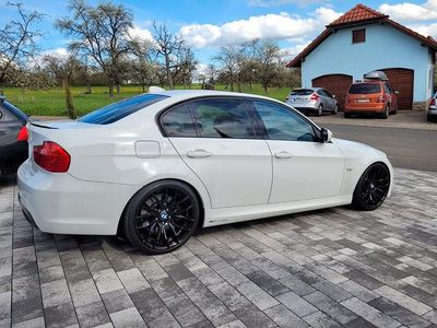 Gebraucht BMW 325 M Sport 204 PS (150 kW) 2011 Weiß Limousine