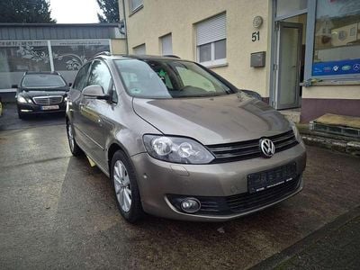 Gebraucht VW Golf VI Team 105 PS (77 kW) 2011 Kaschmirbraun metallic Kleinwagen