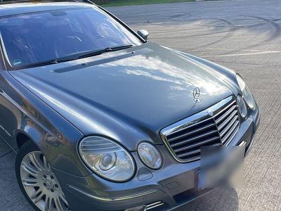 Grau Gebraucht 2007 Mercedes E280 Avantgarde Kombi | 5.990 € (Teuer)
