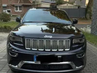 Usata Jeep Grand Cherokee Summit 250 CV (183 kW) 2015 Nero SUV