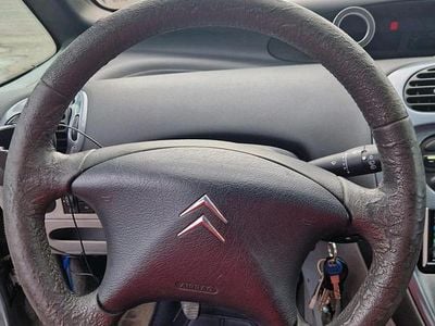 Gebraucht Citroën Xsara 109 PS (80 kW) 2004 Silber Van / Kleinbus