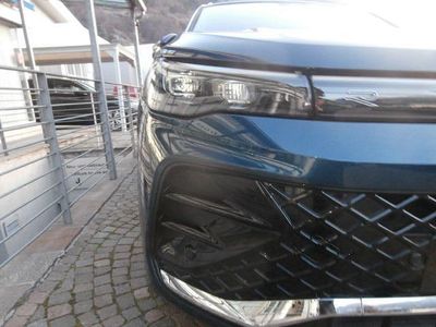 Gebraucht VW Tiguan R-line 193 PS (141 kW) 2024 Blau SUV