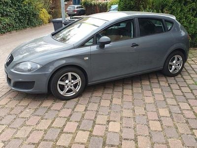Grau Gebraucht 2010 Seat Leon Limousine | 3.300 € (Fairer Preis)