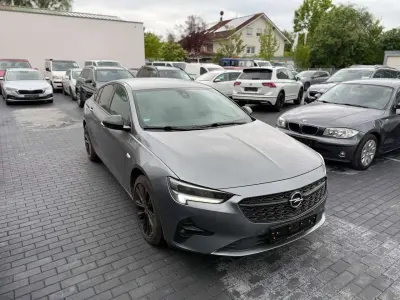 Używany Opel Insignia Sport 174 KM (127 kW) 2021 Szary Sedan/Limuzyna