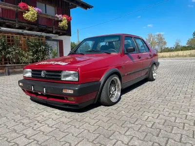 Gebraucht VW Jetta 139 PS (102 kW) 1992 Rot Limousine
