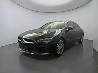 Gebraucht Mercedes CLA180 143 PS (105 kW) 2021 Schwarz Limousine