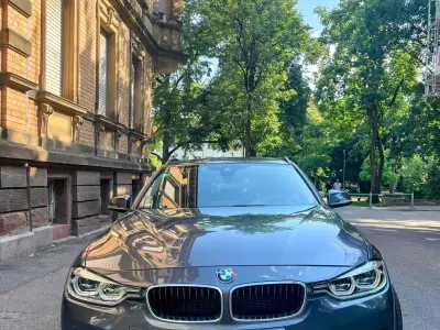 Gebraucht BMW 330 256 PS (188 kW) 2018 Grau Kombi