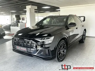 Gebraucht Audi Q8 S-Line 340 PS (250 kW) 2022 Mythosschwarz metallic SUV