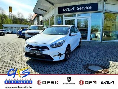 Gebraucht Kia Ceed Vision 101 PS (74 kW) 2024 Weiß carraraweiß Kleinwagen
