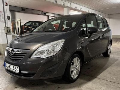 Gebraucht Opel Meriva Design Edition 120 PS (88 kW) 2013 Grau Van / Kleinbus