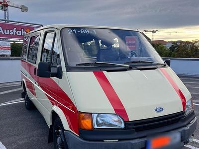 Usado Ford Transit S 80 CV (58 kW) 1993 Beige Monovolumen