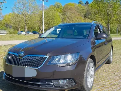 Gebraucht Skoda Superb Elegance 170 PS (125 kW) 2014 Braun Limousine