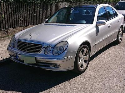 Mercedes E320