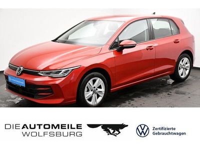 Gebraucht VW Golf VIII Life 116 PS (85 kW) 2025 Kings red metallic (metallic) Limousine