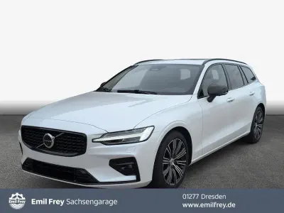 Gebraucht Volvo V60 Ultra 197 PS (144 kW) 2025 Crystal weißperleffekt Kombi