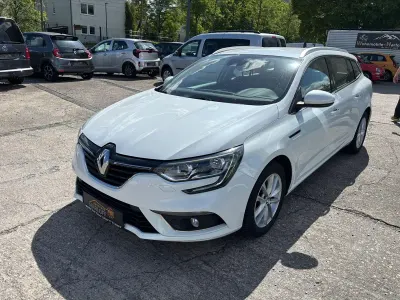 Gebraucht Renault Mégane GrandTour LIMITED 132 PS (97 kW) 2019 Weiß Kombi