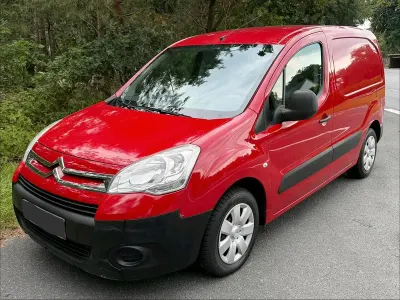 Gebraucht Citroën Berlingo 75 PS (55 kW) 2011 Rot Van / Kleinbus