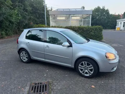 Gebraucht VW Golf VI Comfortline 102 PS (75 kW) 2008 Silber Kleinwagen