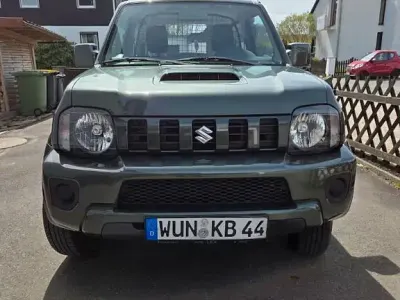Używany Suzuki Jimny Club 84 KM (61 kW) 2017 Zielony SUV