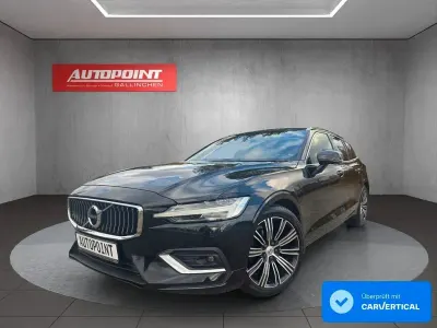 Gebraucht Volvo V60 Inscription 190 PS (139 kW) 2019 Onyx black Kombi