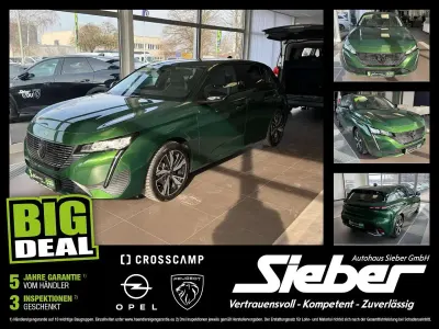 Gebraucht Peugeot 308 Allure 131 PS (96 kW) 2023 Olivgrün/ Limousine