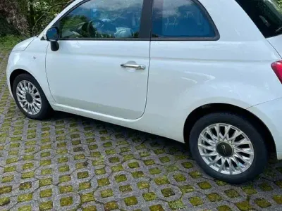 Gebraucht Fiat 500 Lounge 69 PS (50 kW) 2020 Weiß Kleinwagen
