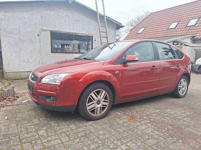 Gebraucht Ford Focus Ghia 101 PS (74 kW) 2007 Orange Limousine