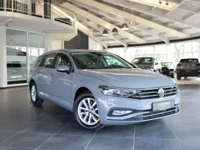 Second-hand VW Passat Business 200 CP (147 kW) 2023 Gri Break
