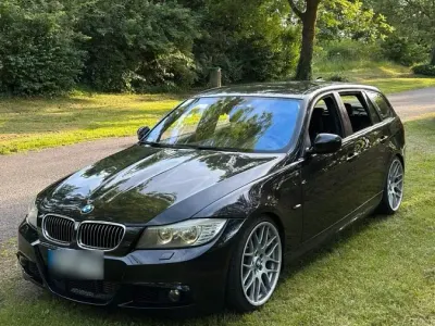 Gebraucht BMW 325 Performance 204 PS (150 kW) 2010 Schwarz Kombi