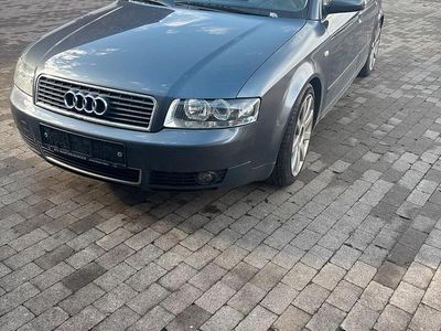 Grau Gebraucht 2001 Audi A4 Limousine | 2.400 € (Etwas zu teuer)