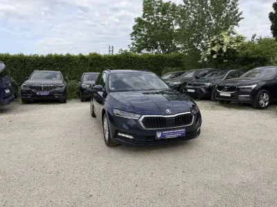 Gebraucht Skoda Octavia Ambition 150 PS (110 kW) 2022 Lavablau metallic Kombi