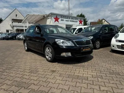 Gebraucht Skoda Octavia Ambiente 122 PS (89 kW) 2011 Schwarz Kombi