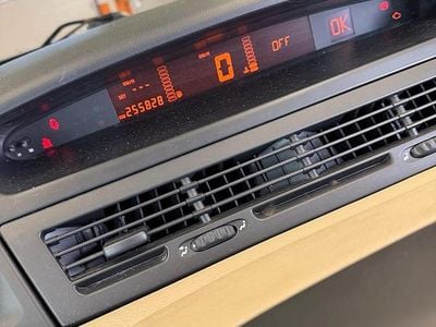 Grün Gebraucht 2001 Renault Avantime Van / Kleinbus | 5.490 €