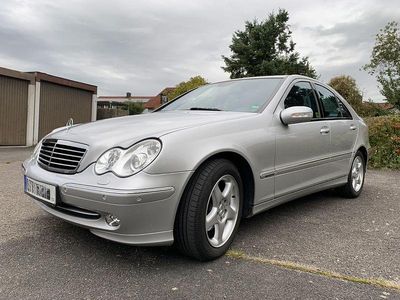 Silber Gebraucht 2003 Mercedes C200 Avantgarde Limousine | 5.900 €