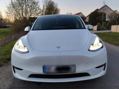 Second-hand Tesla Model Y Long Range AWD 366 kW (498 CP) 2022 Alb SUV
