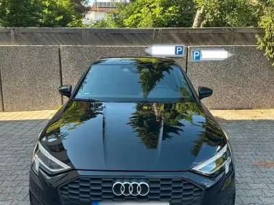 Gebraucht Audi A3 Comfort 110 PS (80 kW) 2023 Schwarz Limousine