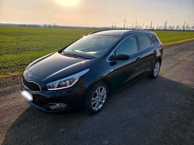 Gebraucht Kia Ceed Sportswagon DREAM-TEAM Edition 136 PS (100 kW) 2014 Schwarz Kombi