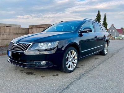 Second-hand Skoda Superb 140 CP (102 kW) 2014 Negru Break