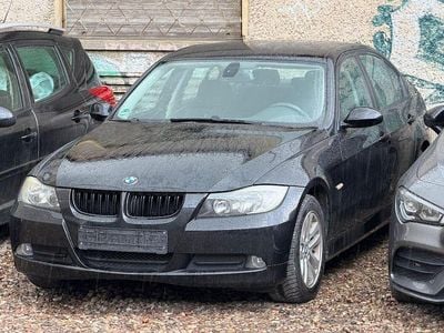 Gebraucht BMW 318 129 PS (94 kW) 2006 Schwarz Limousine