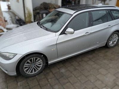 Silber Gebraucht 2010 BMW 318 Kombi | 4.299 € (Guter Preis)