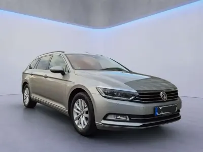 Gebraucht VW Passat Comfortline 150 PS (110 kW) 2017 Wolfram silber metallic k5/b7w Kombi