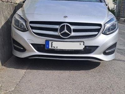 Gebraucht Mercedes B180 109 PS (80 kW) 2017 Silber Van / Kleinbus