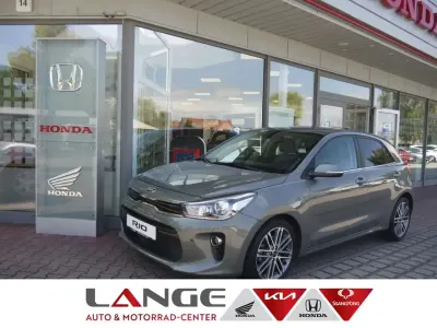 Gebraucht Kia Rio Spirit 99 PS (72 kW) 2019 (urg) urbangrün met. Limousine