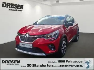 Używany Renault Captur Techno 140 KM (102 kW) 2023 Czerwony SUV
