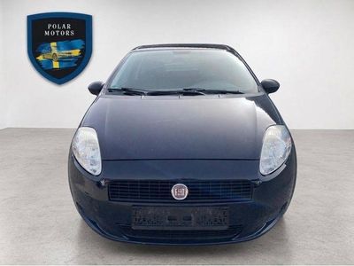 Usata Fiat Grande Punto Basis 69 CV (50 kW) 2011 Blu Utilitaria