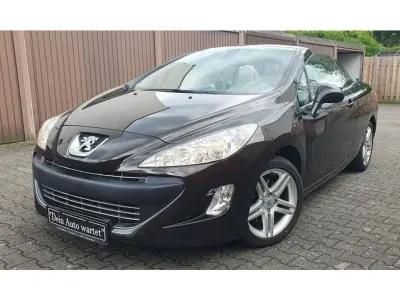 Gebraucht Peugeot 308 CC Premium 156 PS (114 kW) 2010 Braun Cabrio