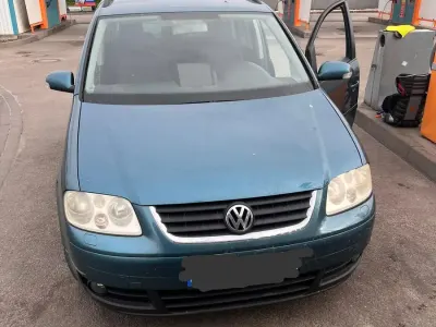 Gebraucht VW Touran 105 PS (77 kW) 2005 Blau Van / Kleinbus