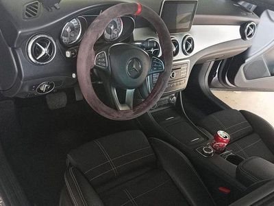 Usata Mercedes CLA200 136 CV (100 kW) 2016 Nero Coupé